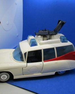 The Real Ghostbusters Kenner ECTO-1 vintage 1984 Figure Vehicle Original